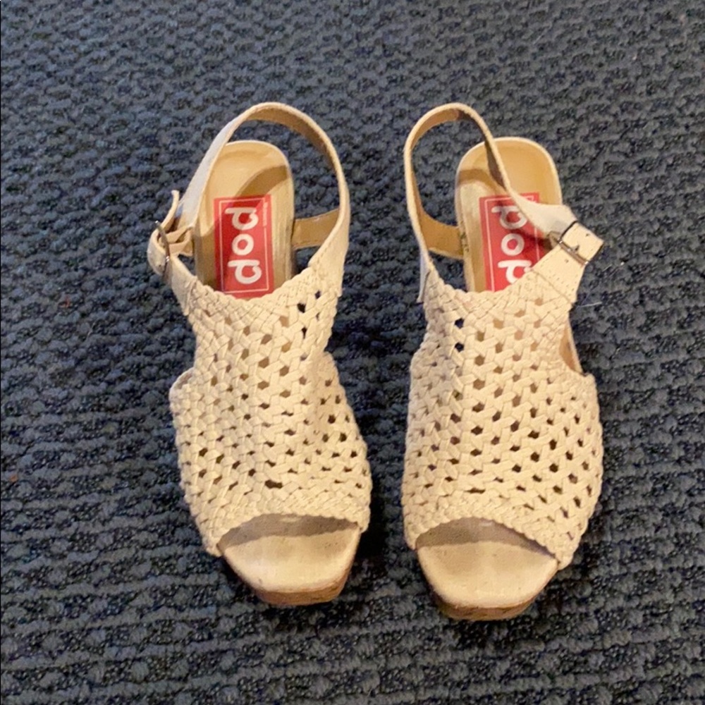 Only worn once there are the pop brand size 6.5